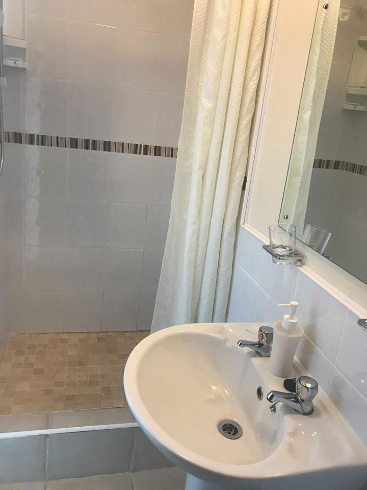 Bridgeside Guest House Looe Bagian luar foto