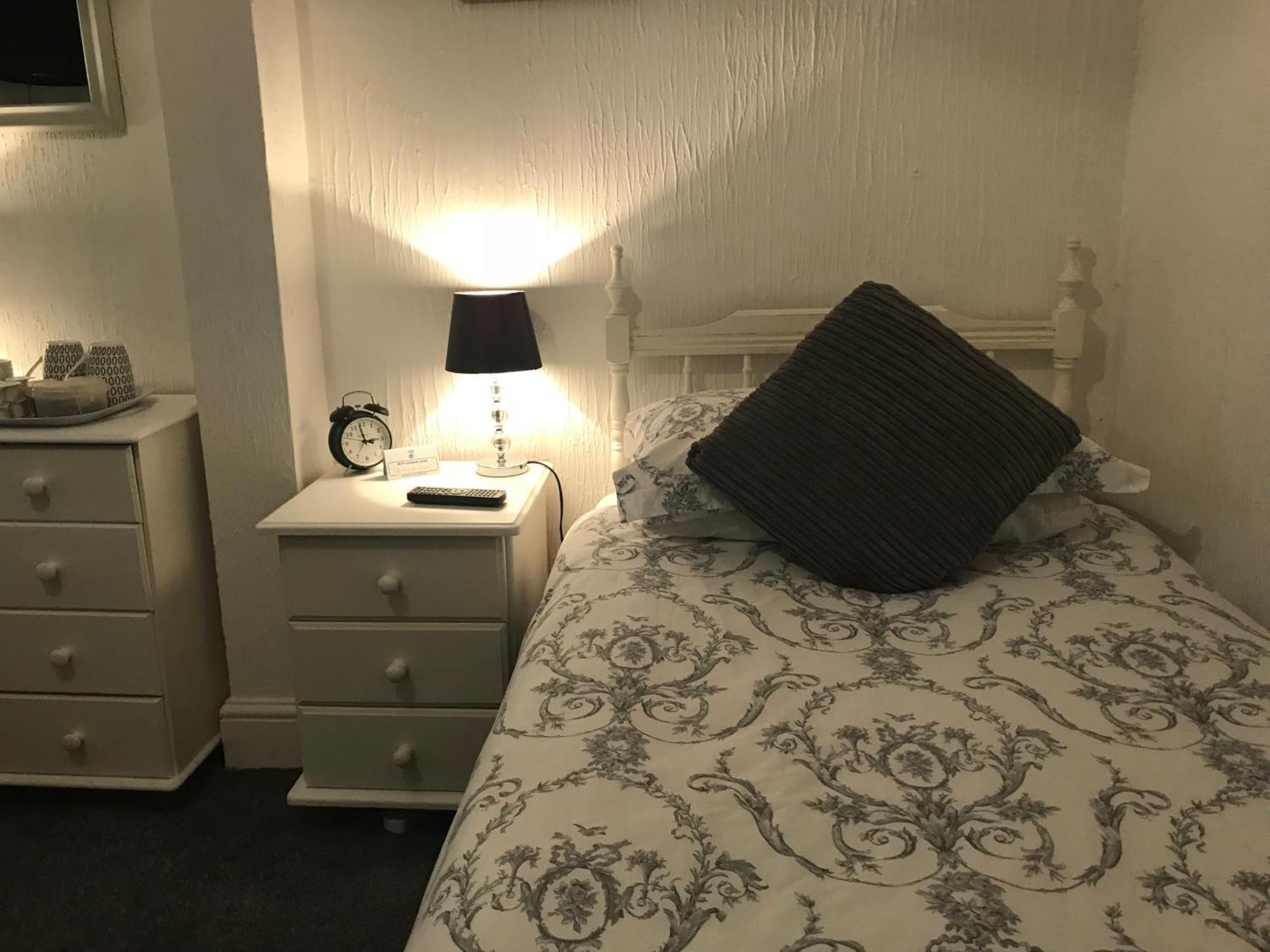 Bridgeside Guest House Looe Bagian luar foto